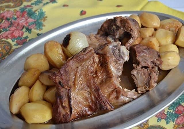 Cabrito Assado à Padeiro: A especialidade da casa